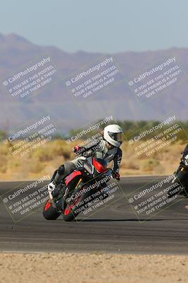 media/Nov-06-2023-Moto Forza (Mon) [[ce023d0744]]/4-Beginner Group/Session 3 (Turn 16)/